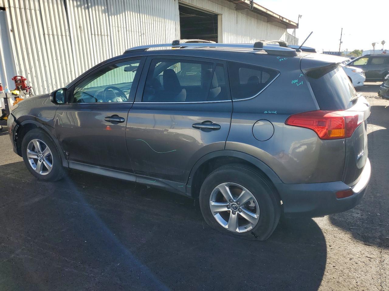 2015 Toyota Rav4 Xle - Image 2