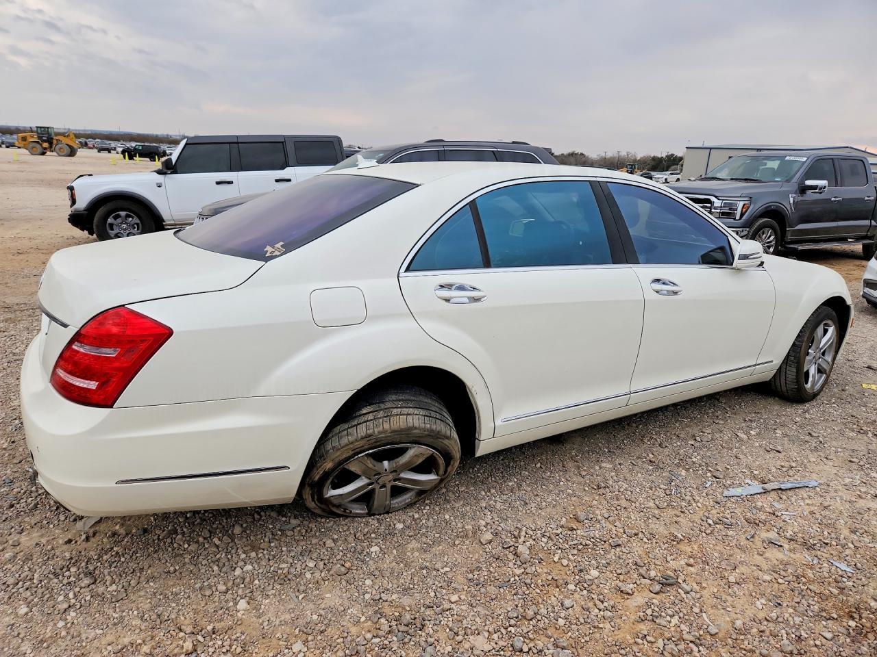 2010 Mercedes-Benz S 550 - Фото 3