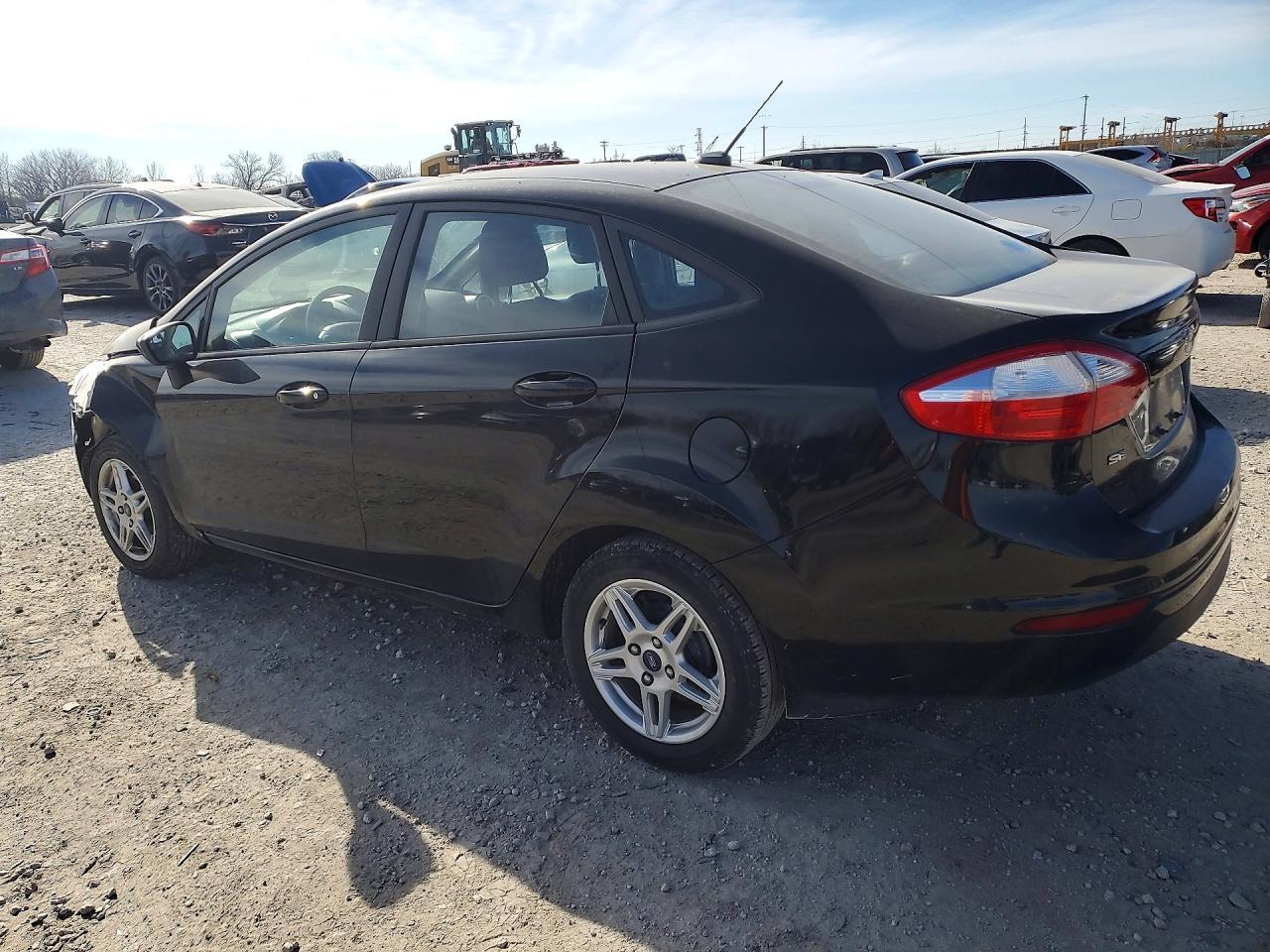 2018 Ford Fiesta - Фото 2