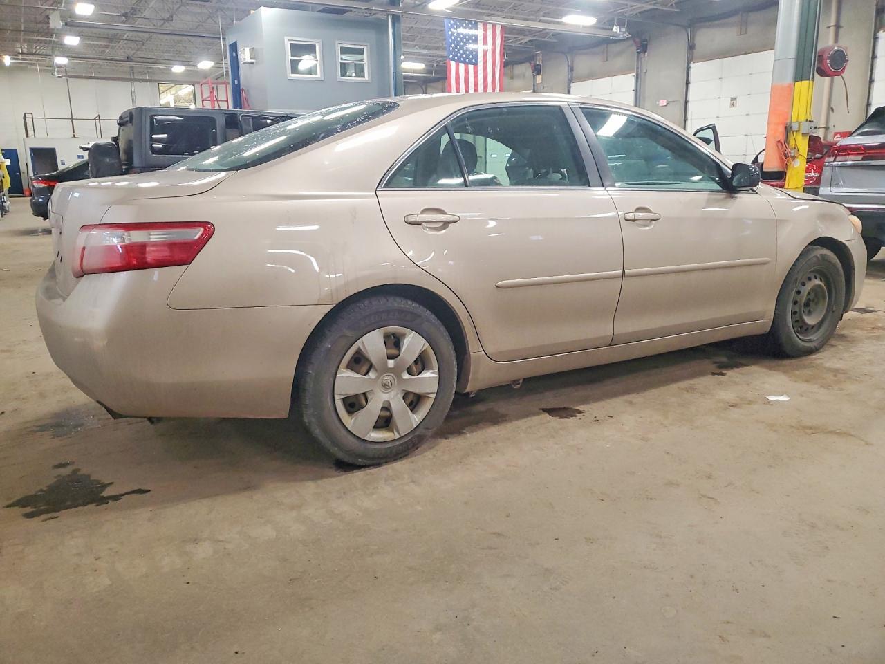2009 Toyota Camry Base - Фото 3
