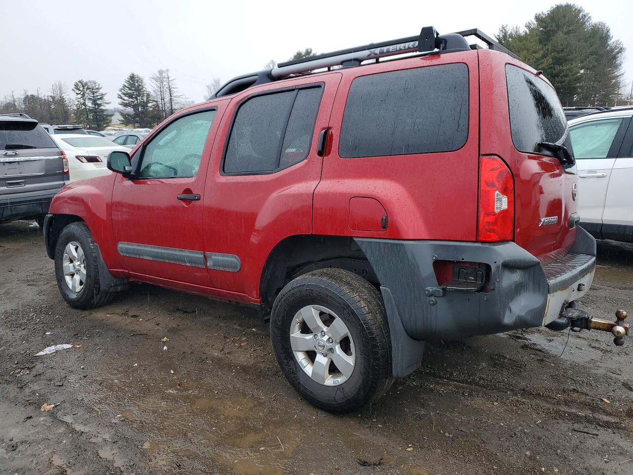 2011 Nissan Xterra X - Image 2