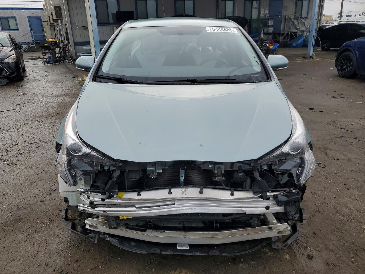 2016 Toyota Prius - Image 5