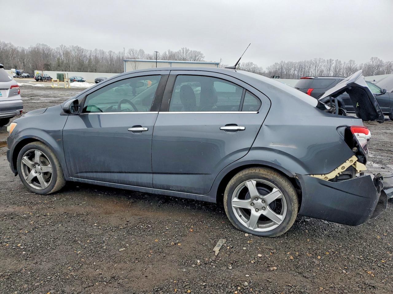2013 Chevrolet Sonic Ltz - Image 2