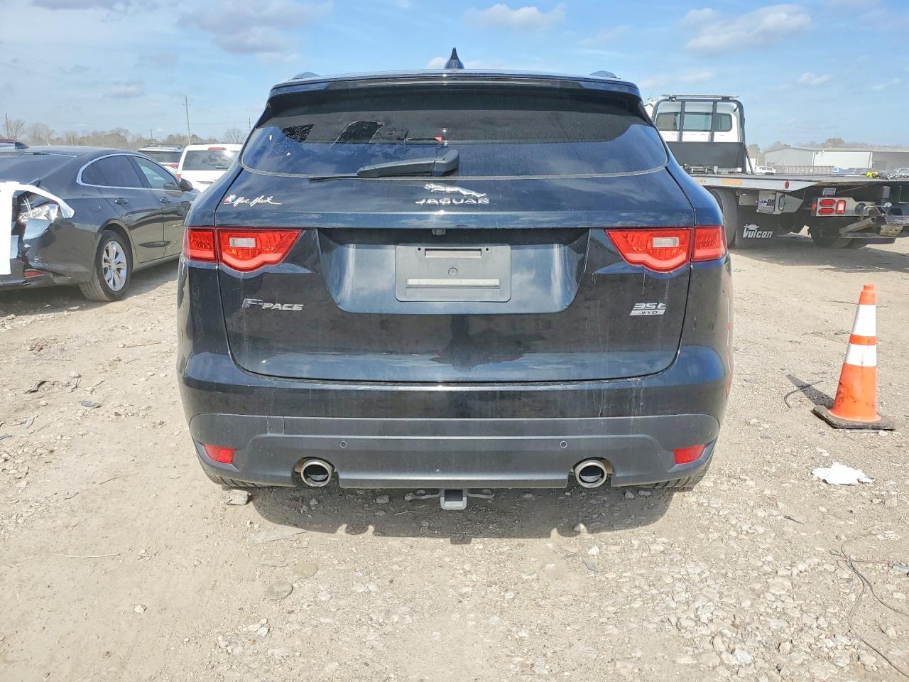 2017 Jaguar F-Pace Prestige - Image 6