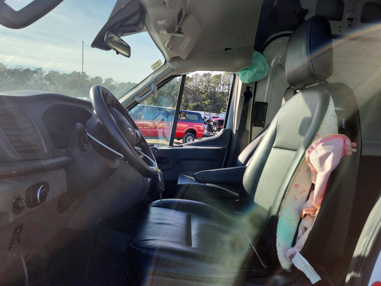 2022 Ford Transit 250 Delivery Van - Фото 7