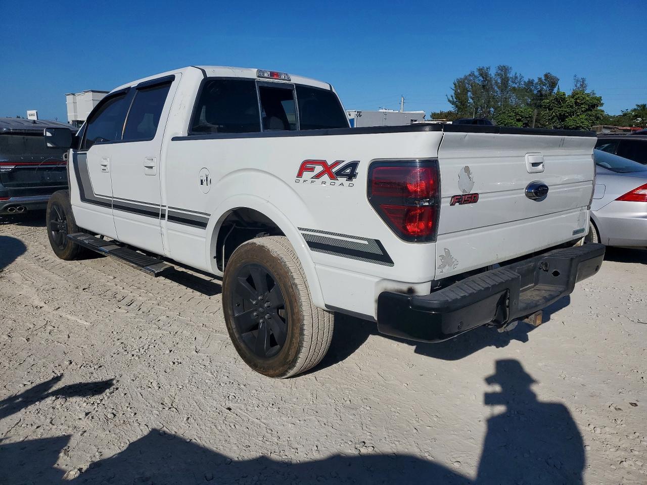 2014 Ford F150 Supercrew - Фото 2