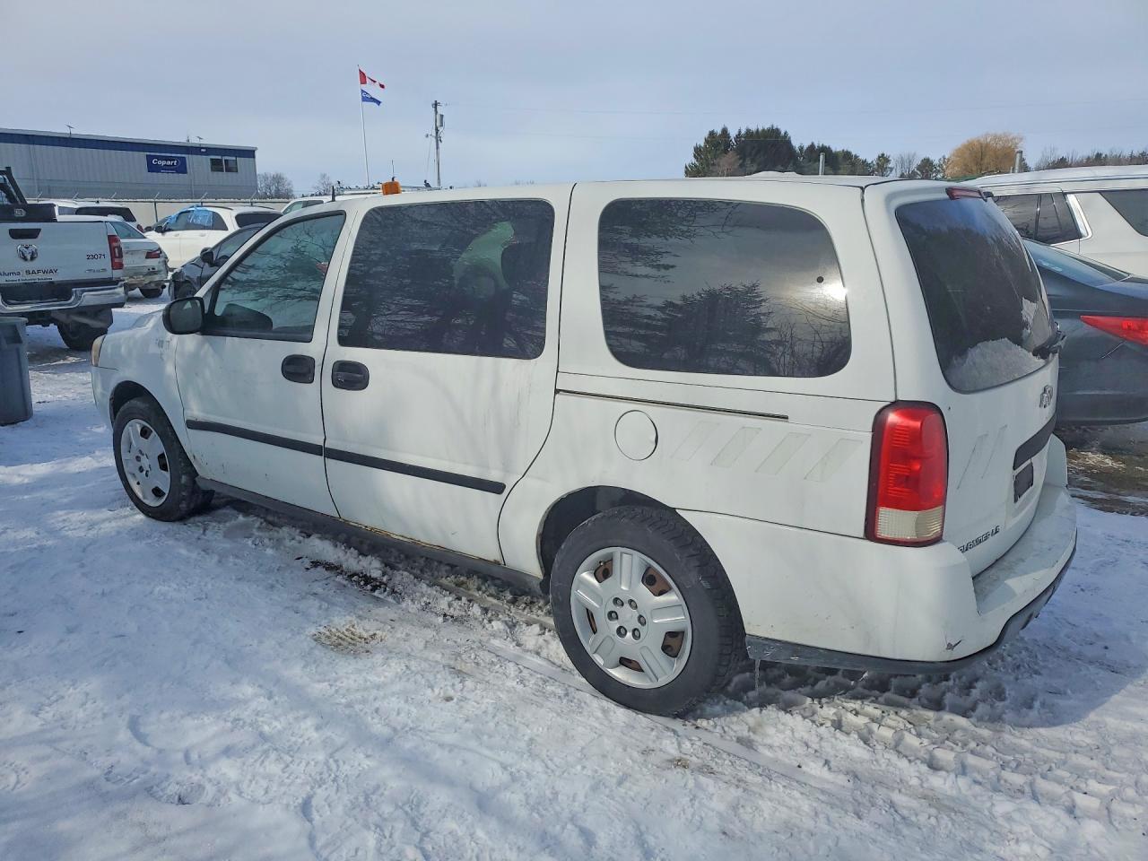 2008 Chevrolet Uplander Ls - Image 2