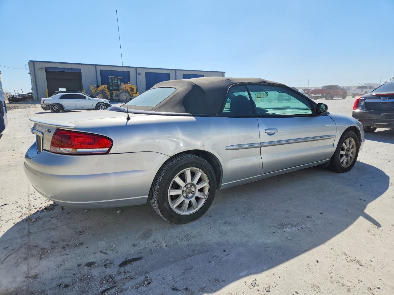 2004 Chrysler Sebring Gtc - Image 3