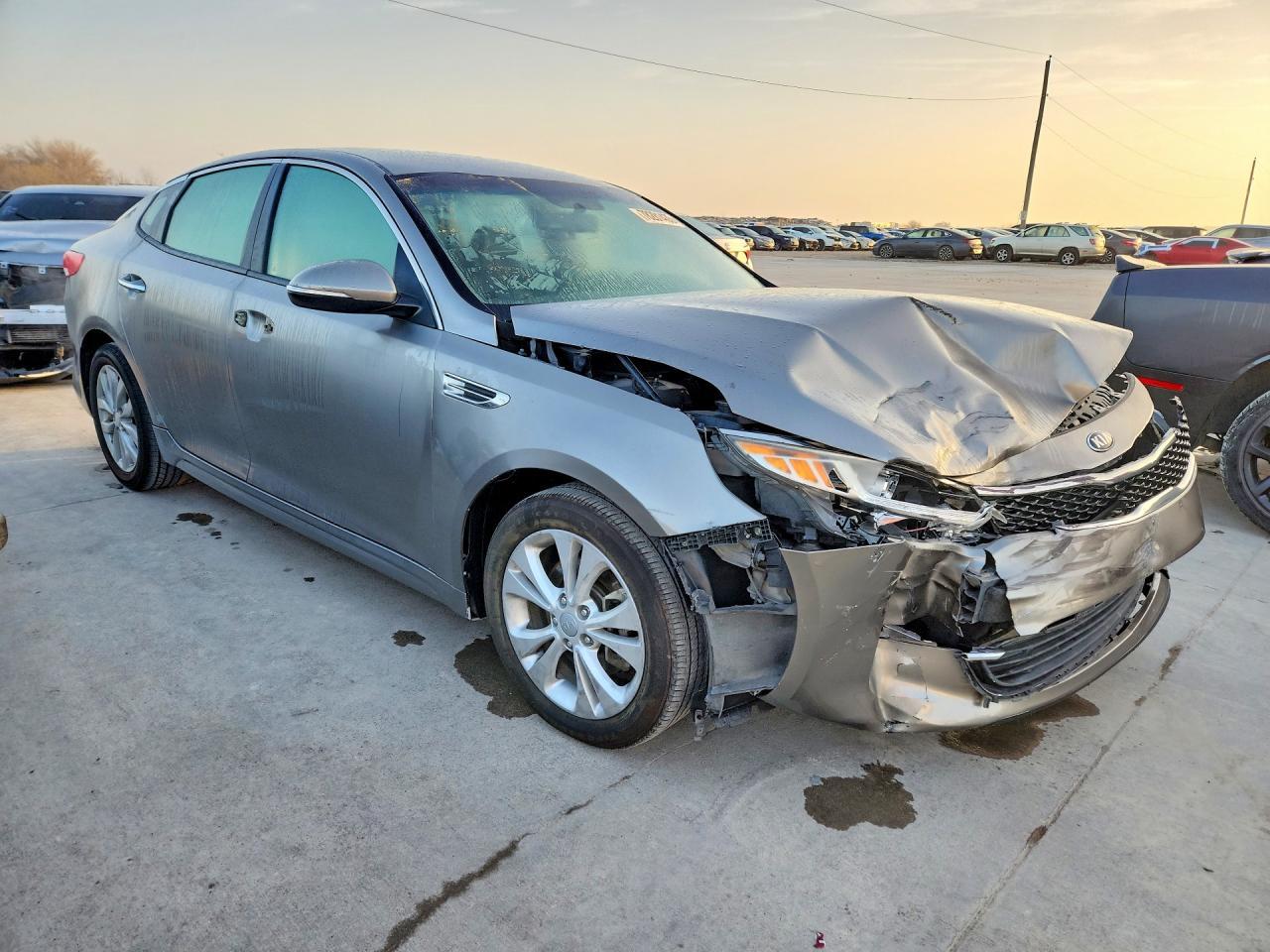 2018 Kia Optima Lx - Image 4