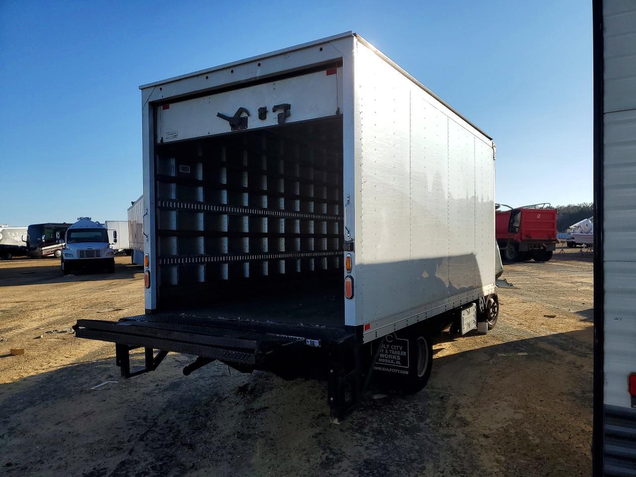 2019 Isuzu Npr Hd - Фото 3