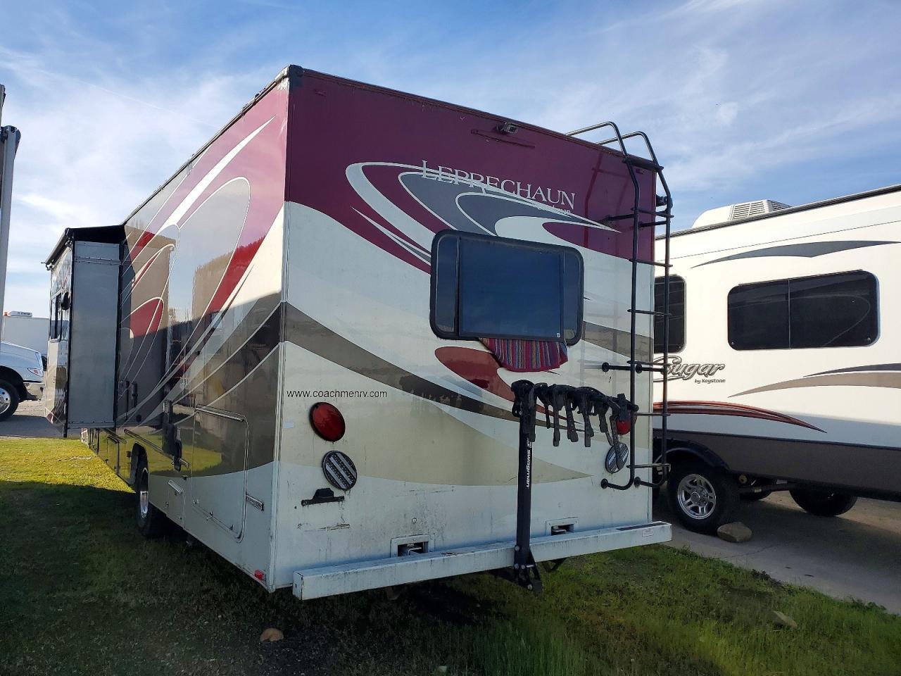 2015 Ford Econoline E450 Super Duty Cutaway Van - Фото 3