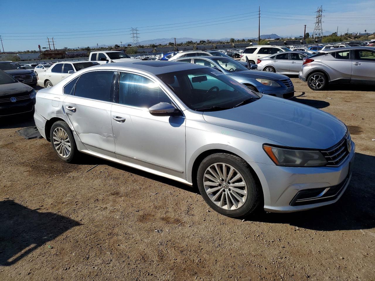 2016 Volkswagen Passat Se - Фото 4