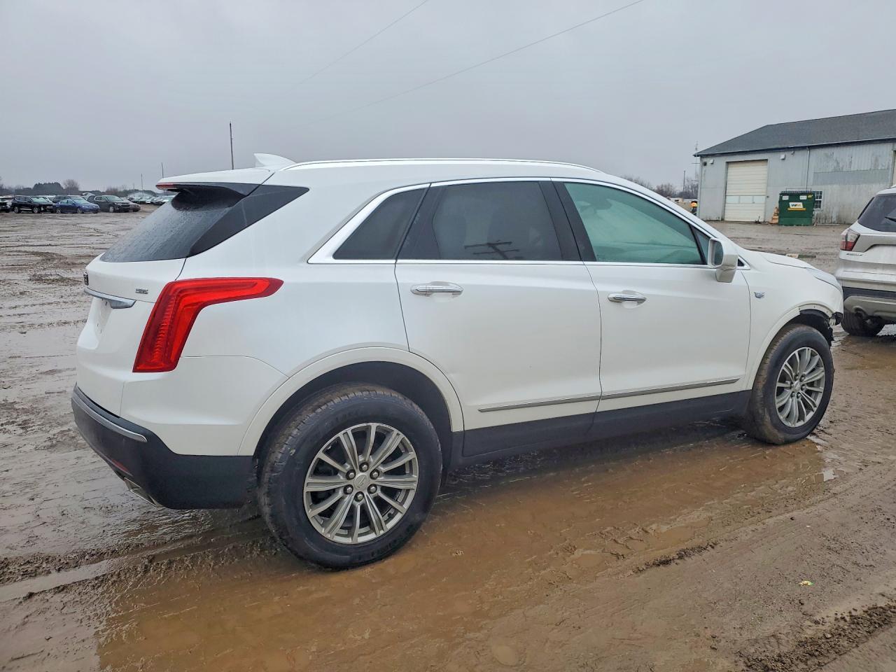 2018 Cadillac Xt5 Luxury - Image 3