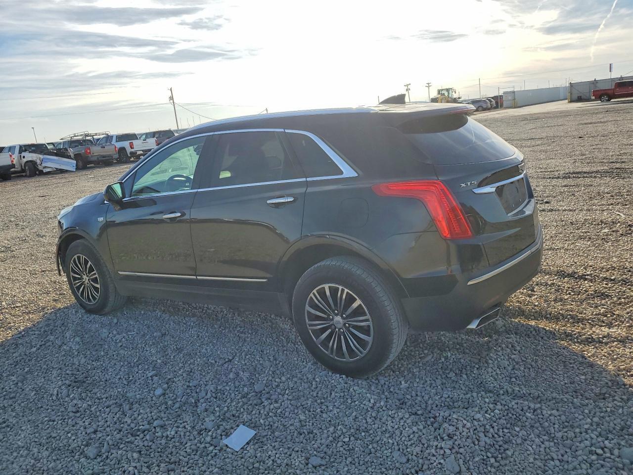 2017 Cadillac Xt5 - Image 2