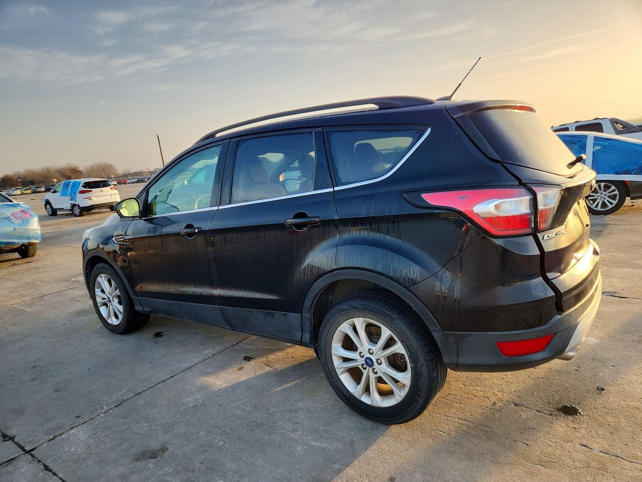 2018 Ford Escape Se - Фото 2