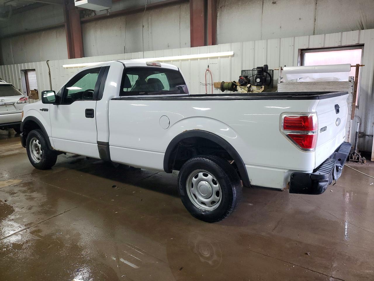 2012 Ford F150 - Фото 2