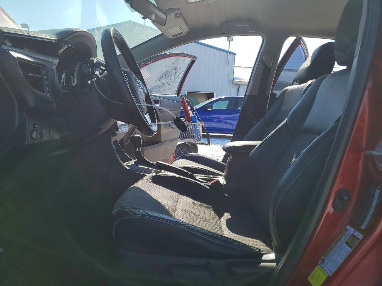 2015 Toyota Corolla L - Фото 7