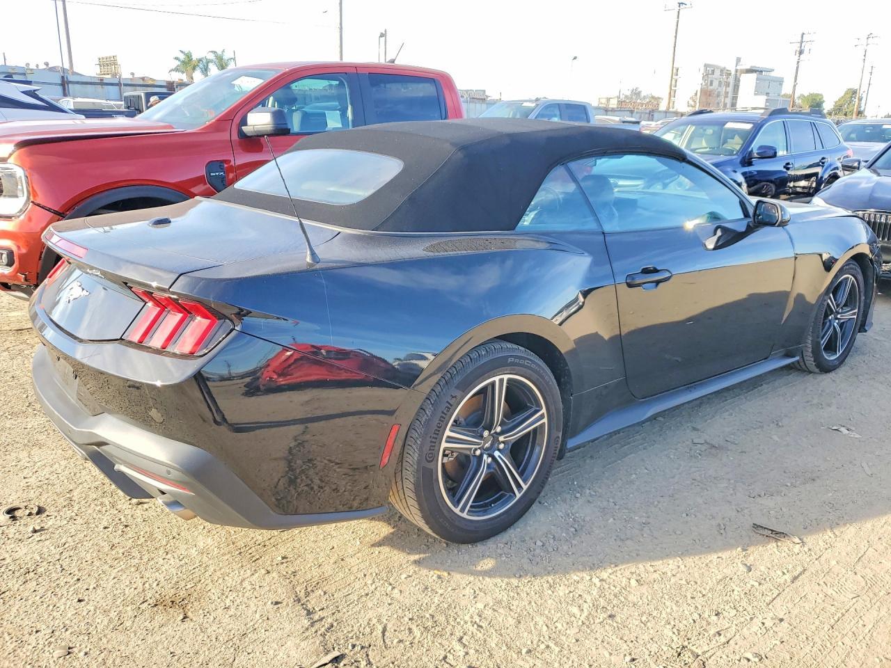 2024 Ford Mustang - Фото 3