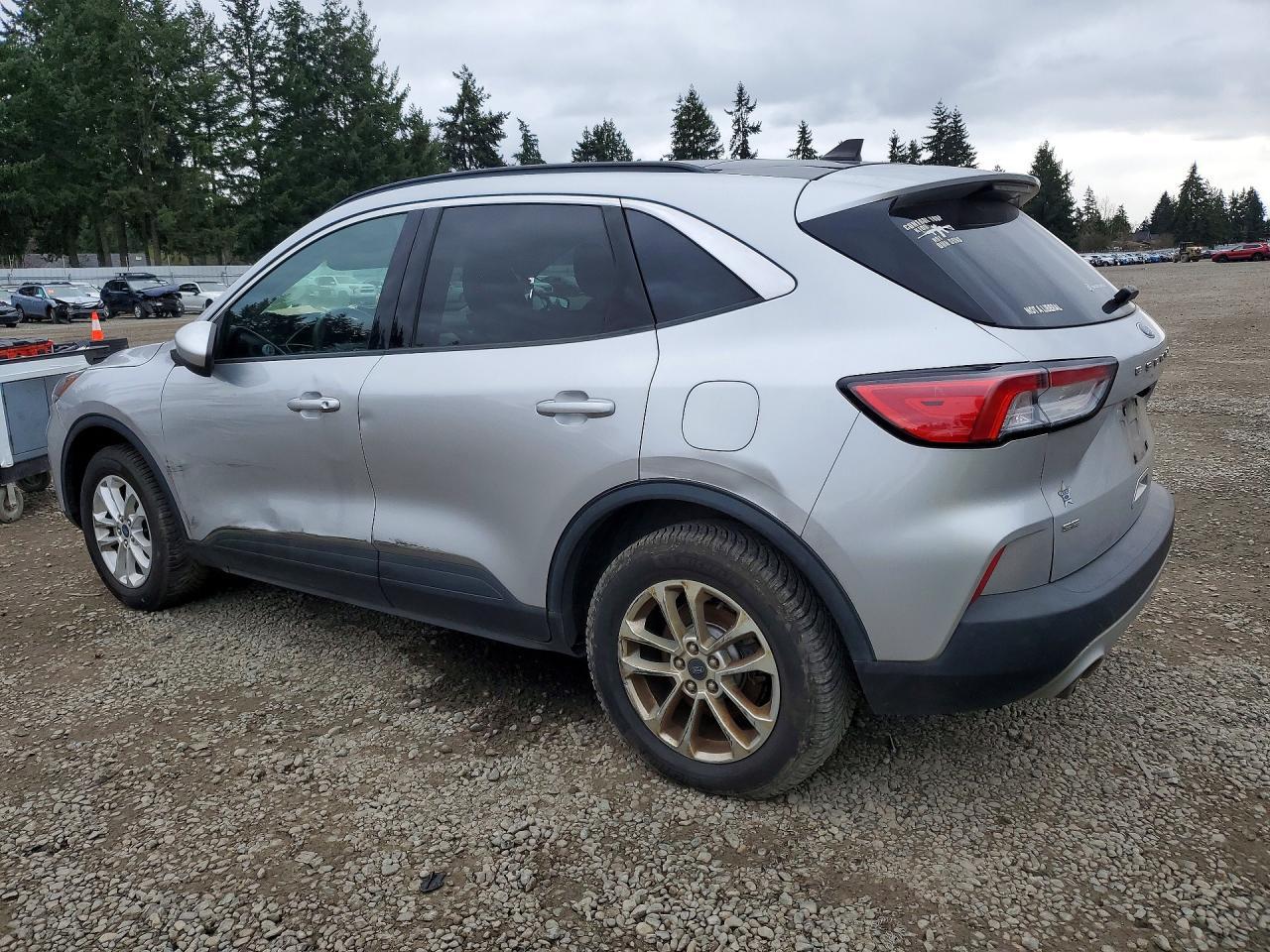2020 Ford Escape Se - Фото 2