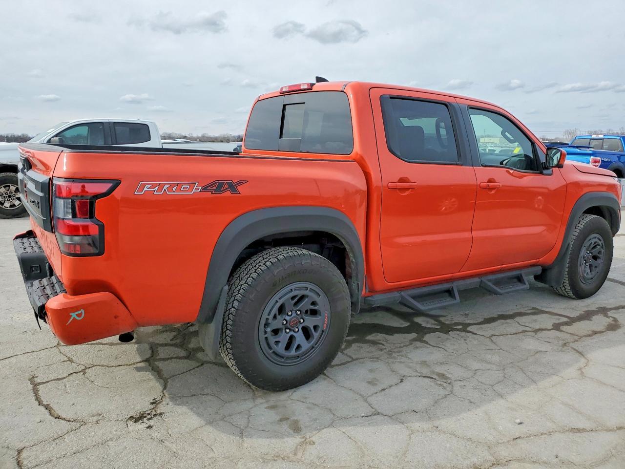 2025 Nissan Frontier Pro-4X - Фото 3
