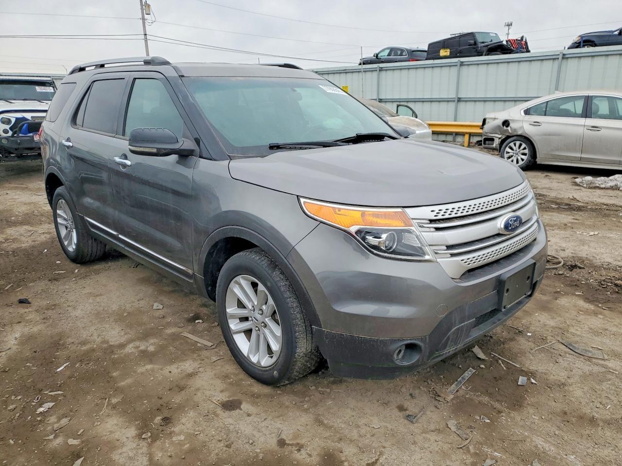 2012 Ford Explorer Xlt - Image 4