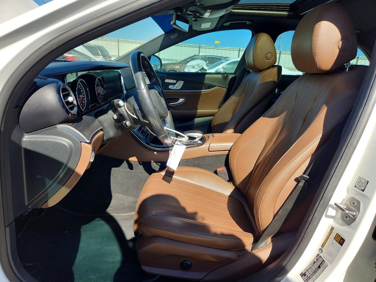 2017 Mercedes Benz E - Image 7