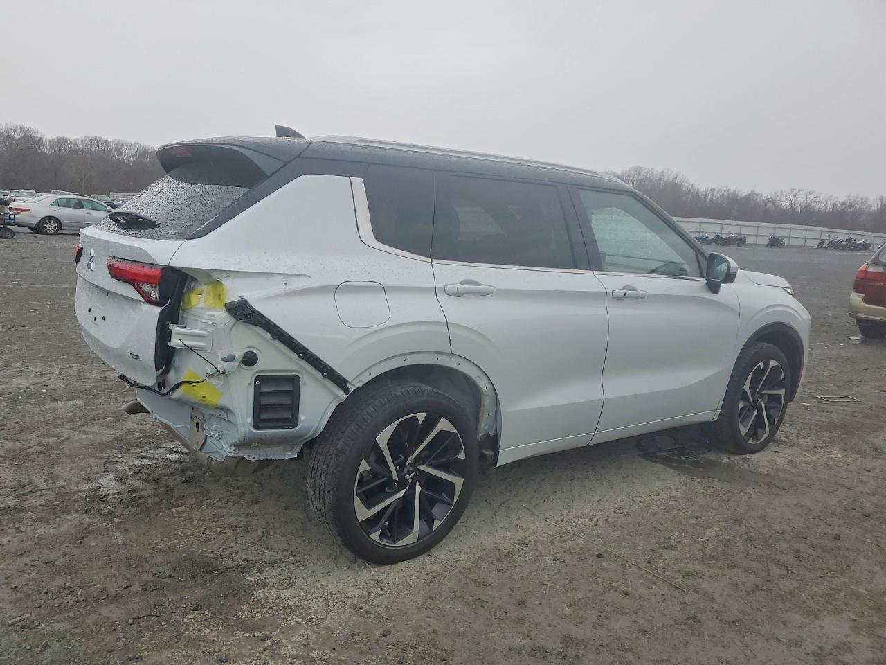 2024 Mitsubishi Outlander Sel - Фото 3