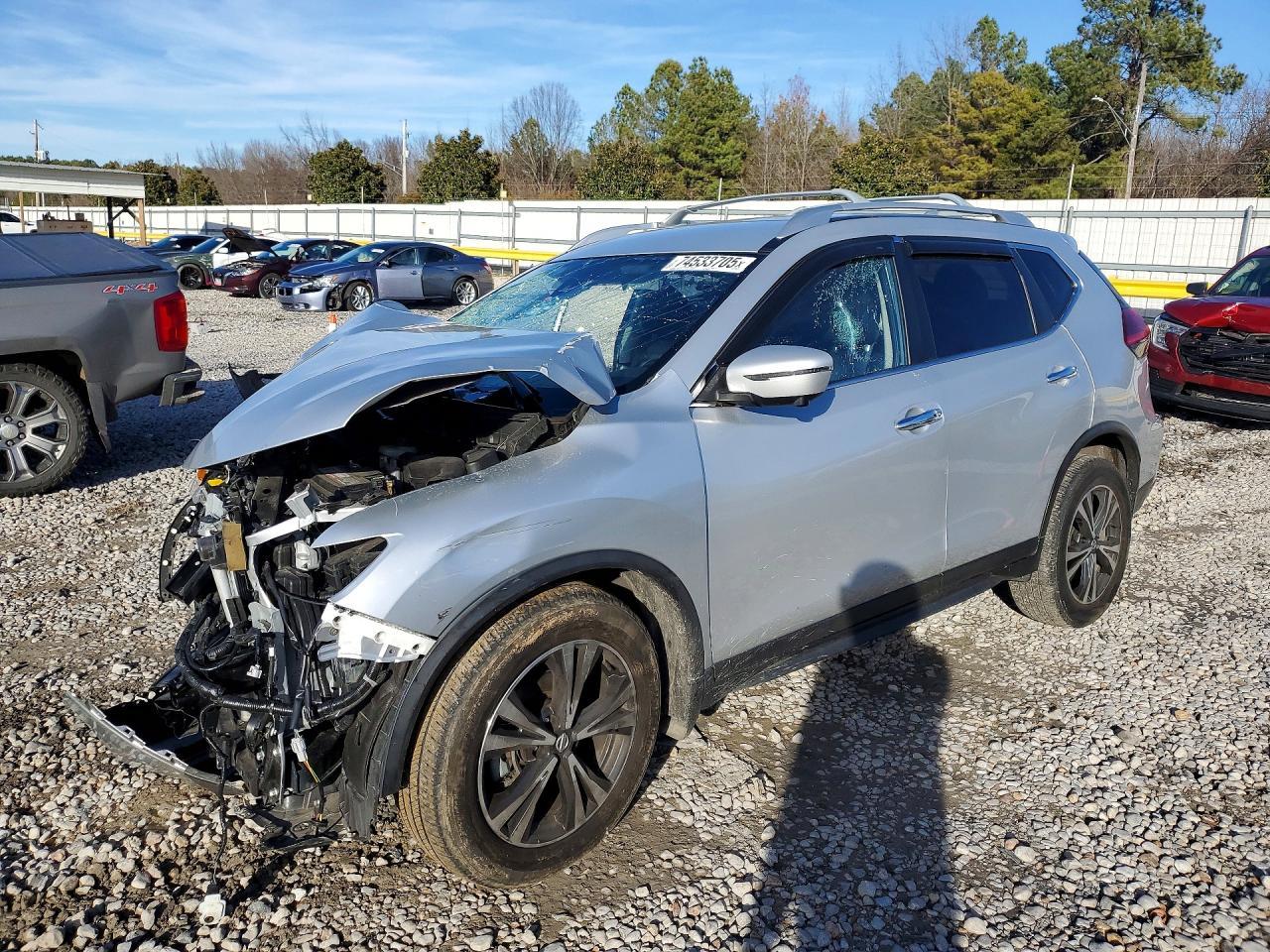 2020 Nissan Rogue Sv