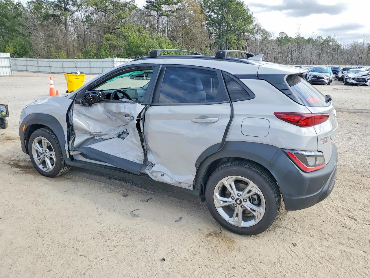 2023 Hyundai Kona Sel - Image 2