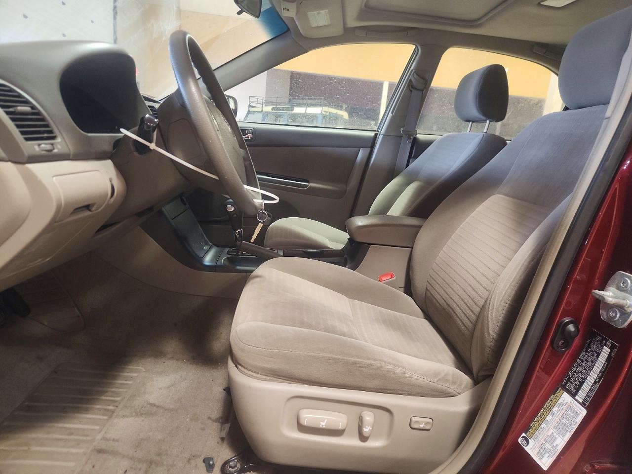 2006 Toyota Camry Le - Image 7