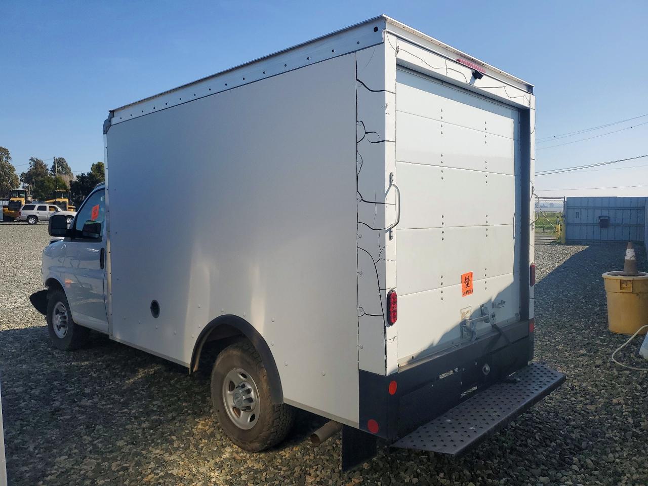 2019 Chevrolet Express Van 4.3L V6 Ffv Cutaway Van - Фото 2