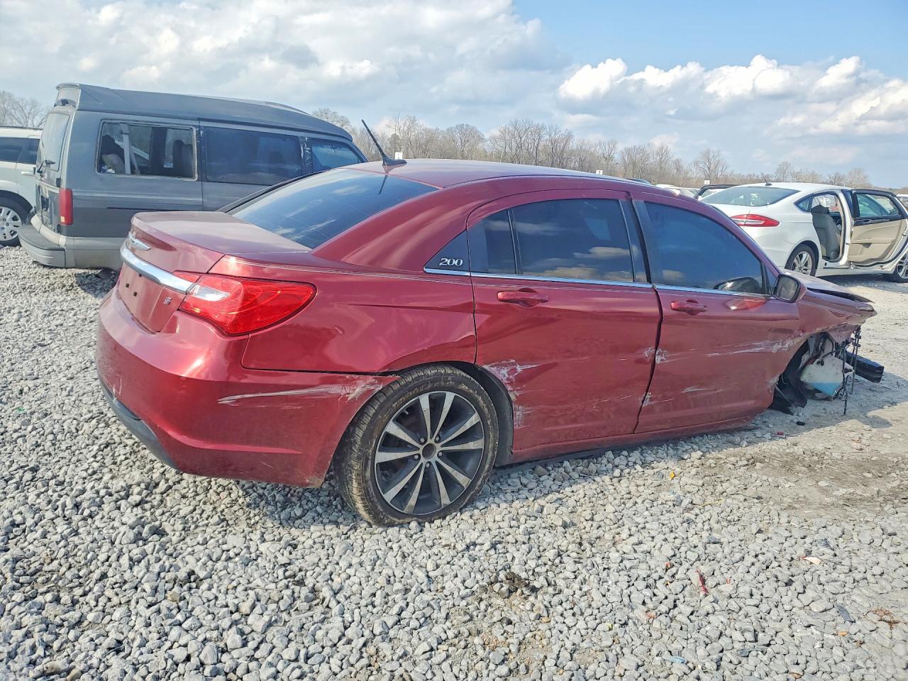 2014 Chrysler 200 Limited - Image 3