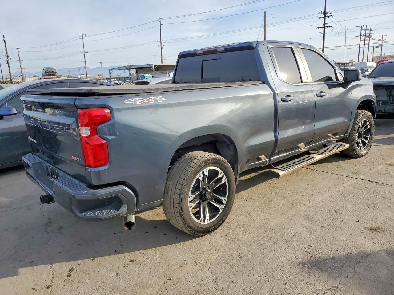 2021 Chevrolet Silverado K1500 Rst - Фото 3