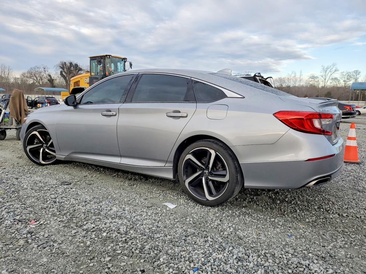 2019 Honda Accord Sport - Image 2