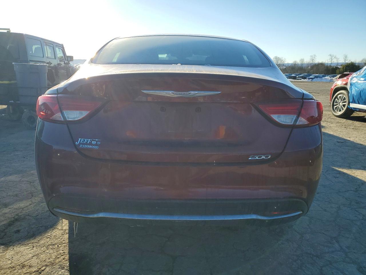 2015 Chrysler 200 Limited - Фото 6