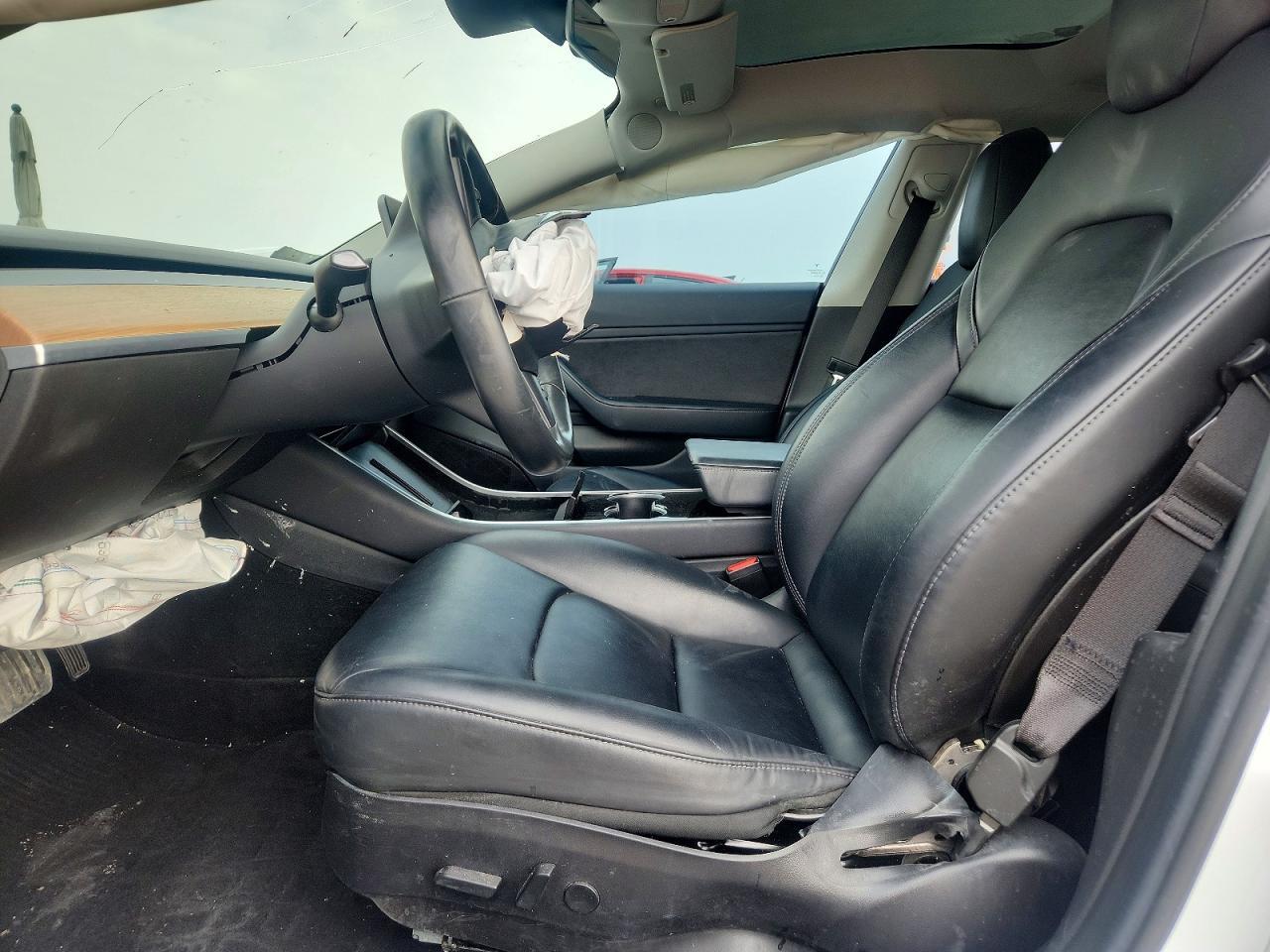 2018 Tesla Model 3 - Фото 7