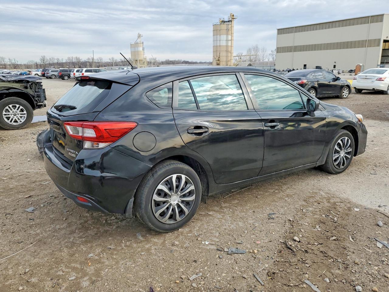 2017 Subaru Impreza - Фото 3