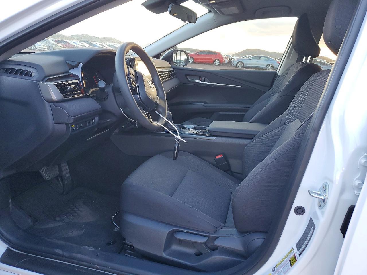 2025 Toyota Camry - Фото 7