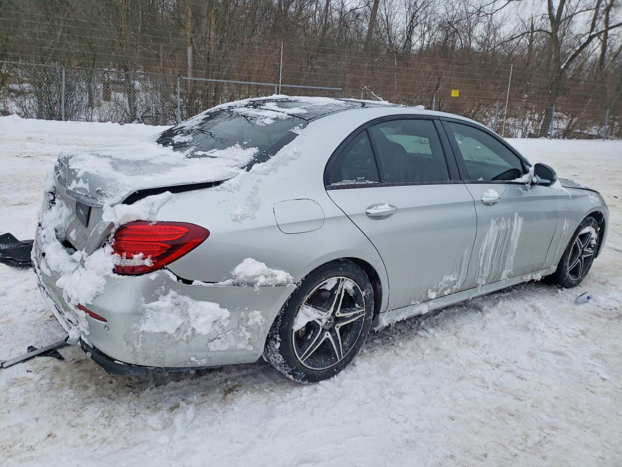 2019 Mercedes-Benz E 300 4Matic - Image 3