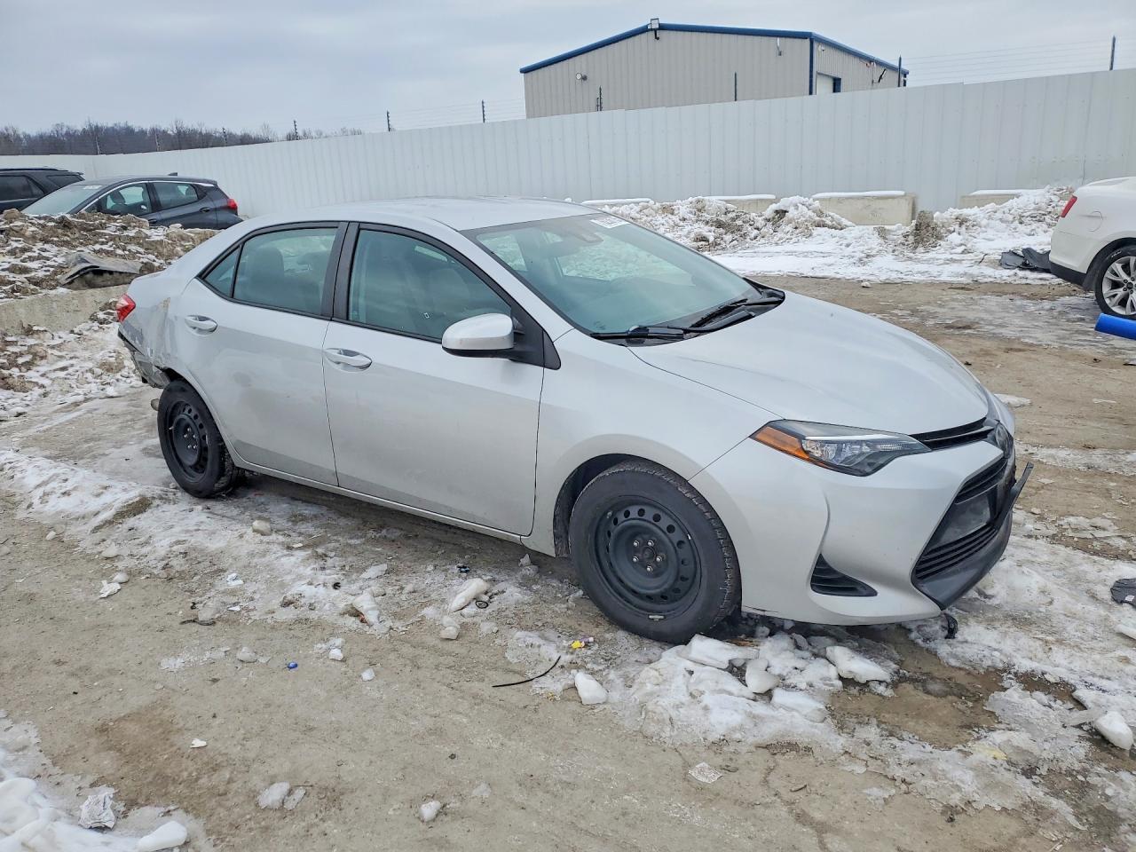 2017 Toyota Corolla L - Фото 4