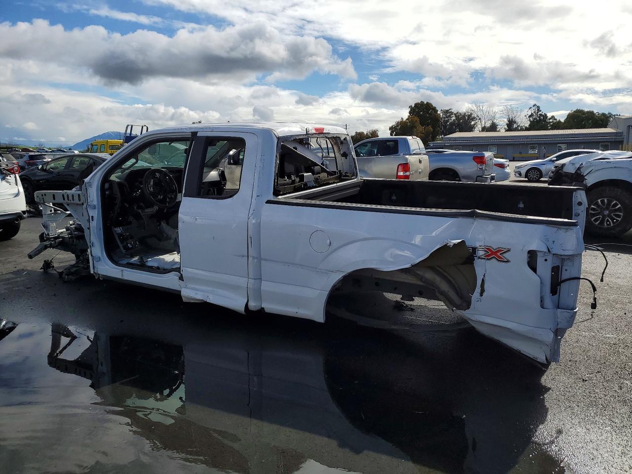 2020 Ford F150 - Фото 2