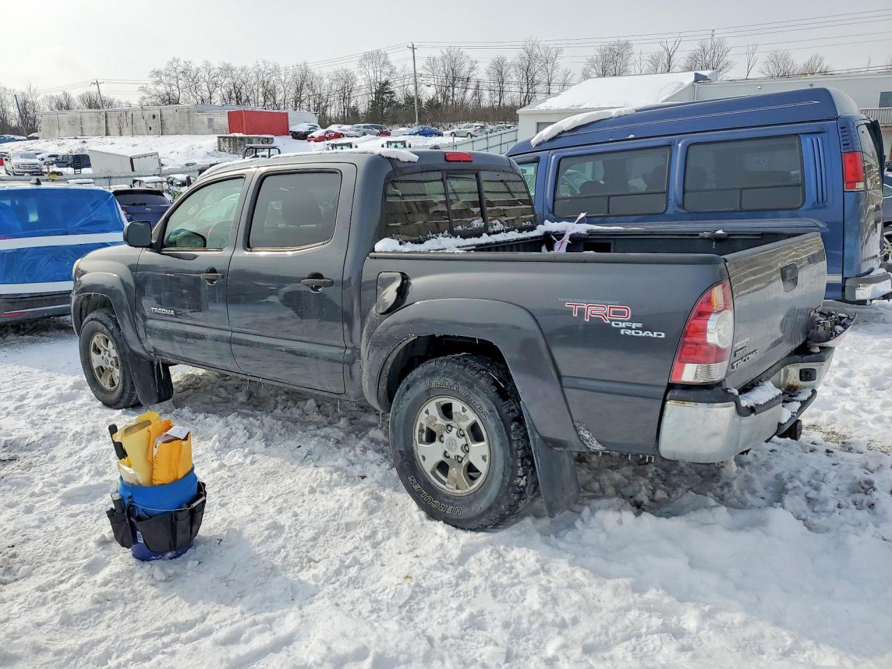 2010 Toyota Tacoma Double Cab - Image 2