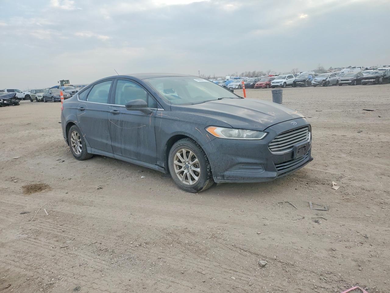 2015 Ford Fusion S - Фото 4