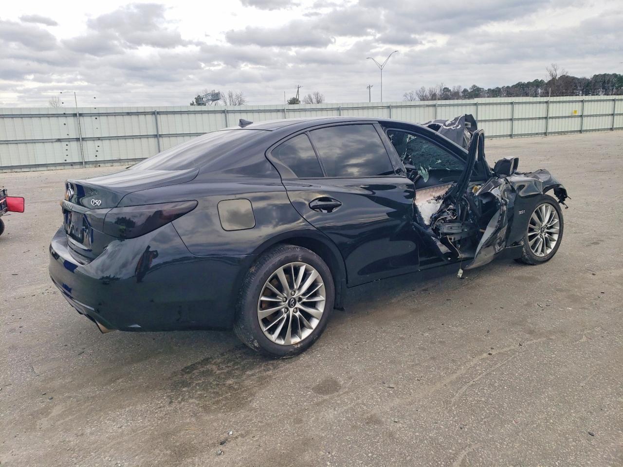 2019 Infiniti Q50 Luxe - Image 5