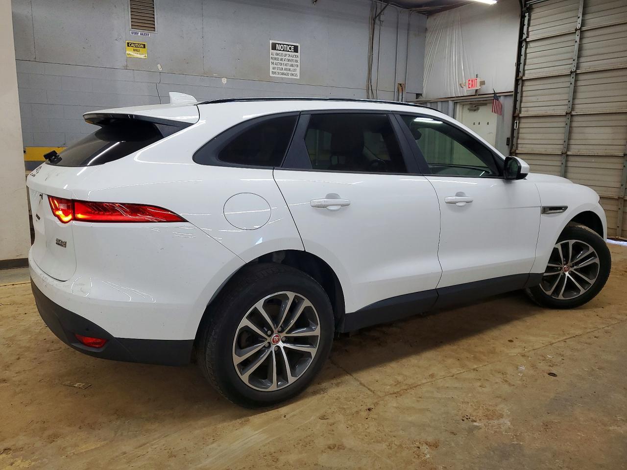 2018 Jaguar F-Pace Premium - Фото 3