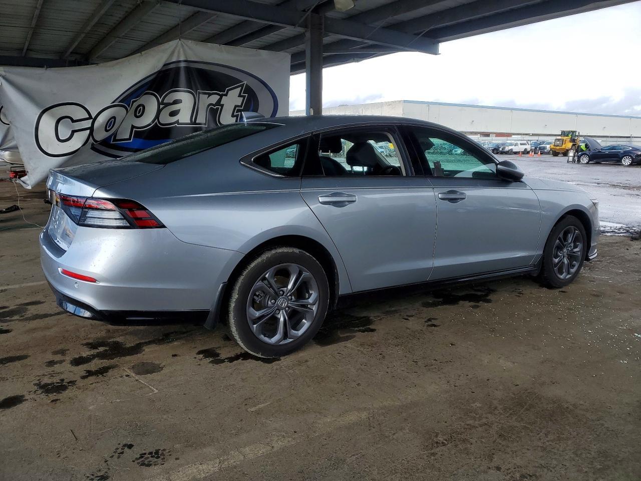 2025 Honda Accord Hybrid Exl - Image 3