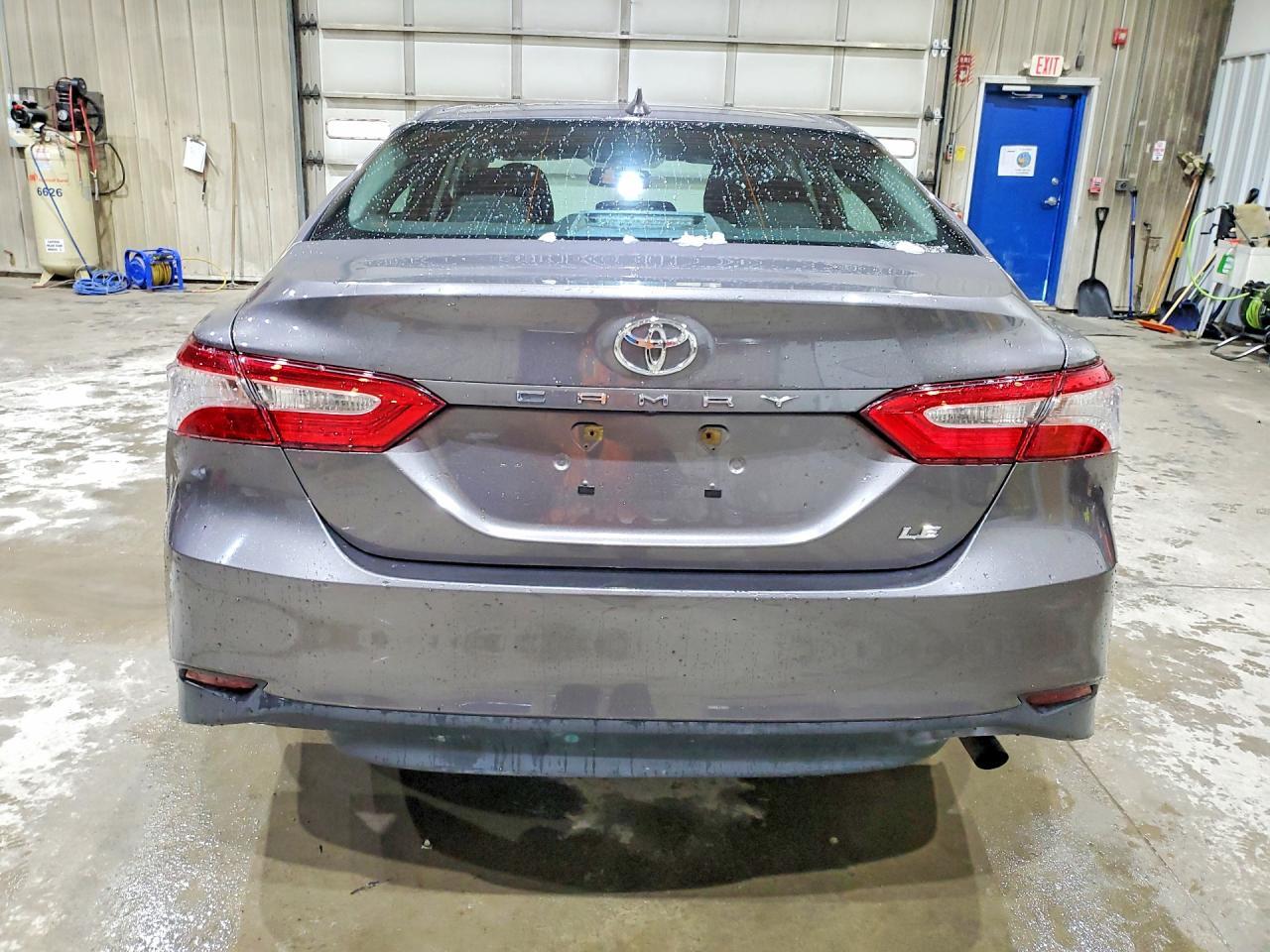 2019 Toyota Camry Le - Фото 6