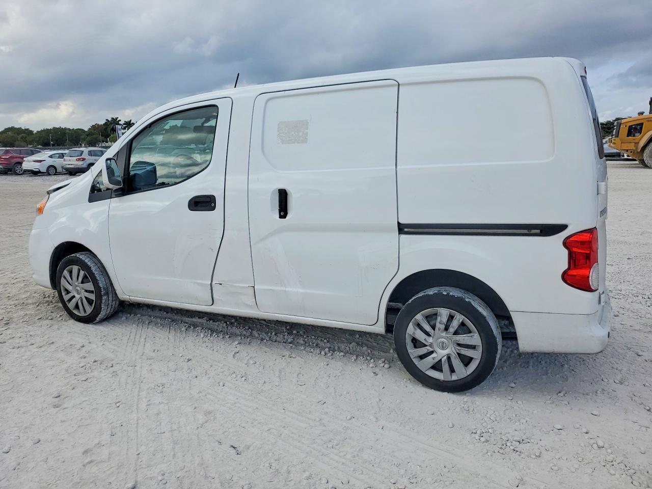 2020 Nissan Nv200 Sv - Image 2