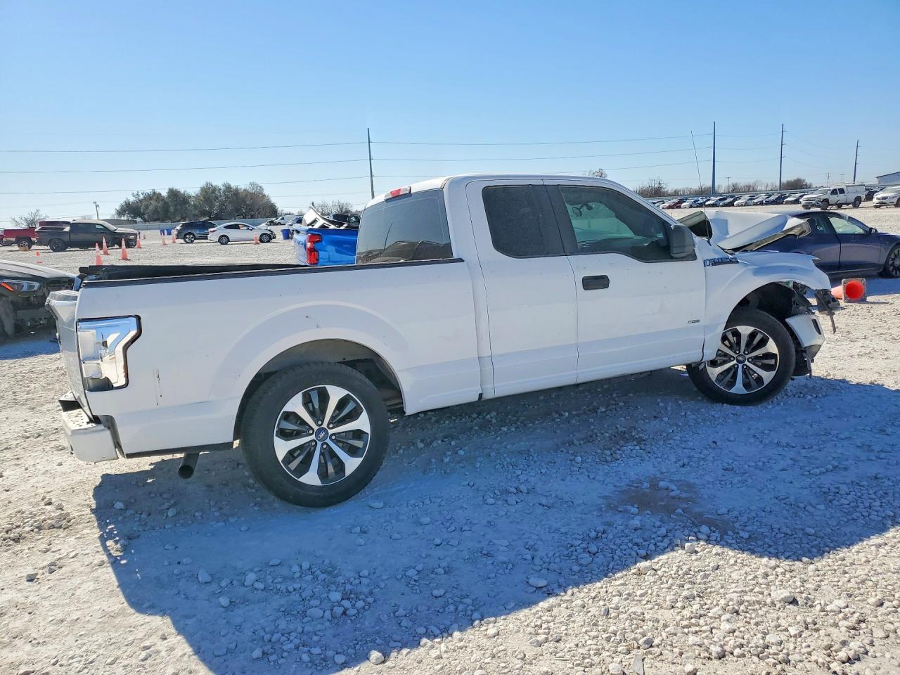 2017 Ford F150 Super Cab - Фото 3