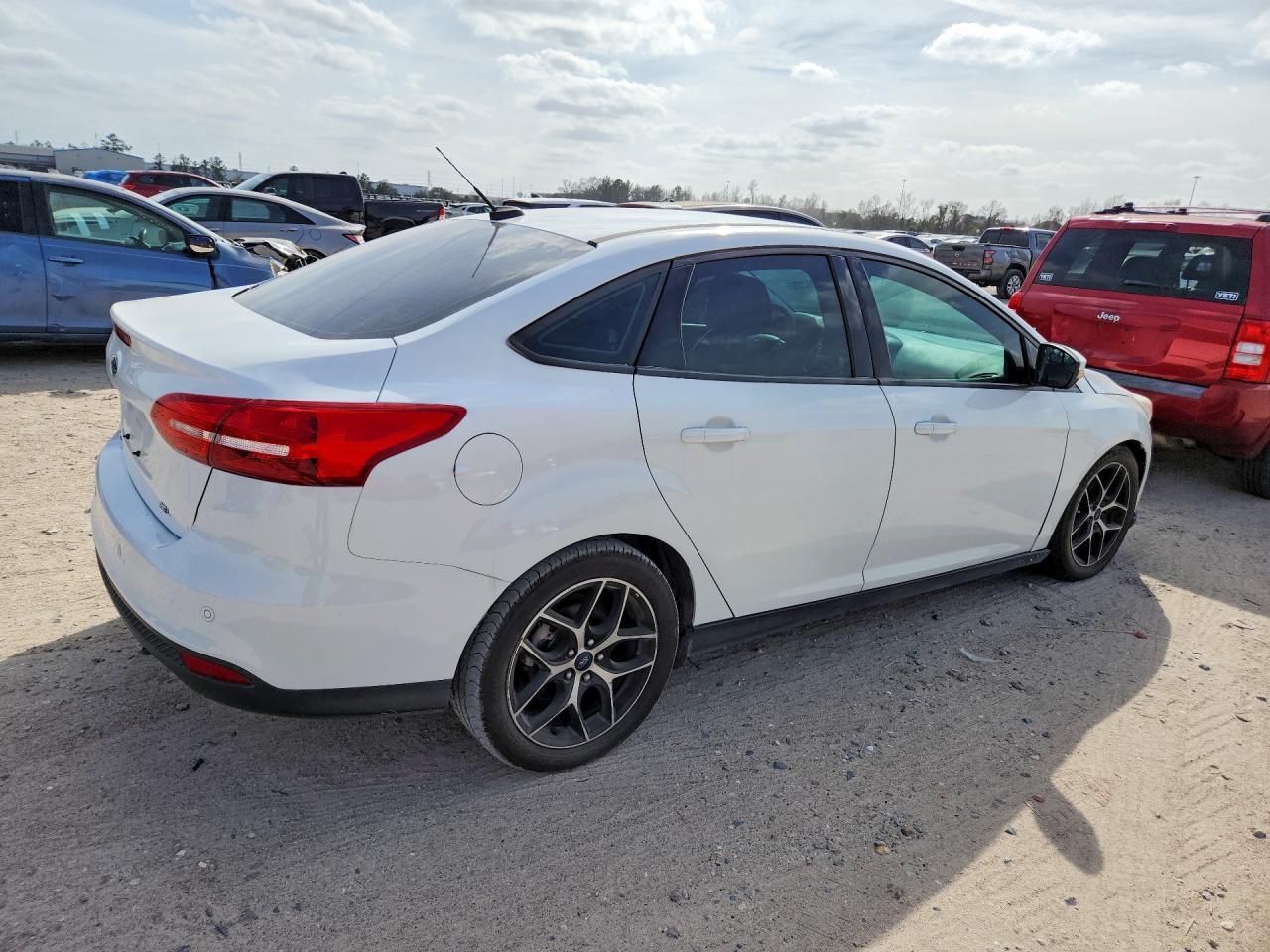 2017 Ford Focus Sel - Image 3